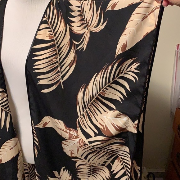 Lulla collection Black and Tan swim coverup/kimono - Picture 4 of 8